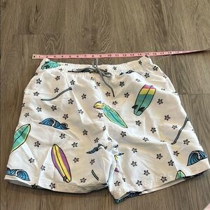 Men’s swim medium shorts 💙